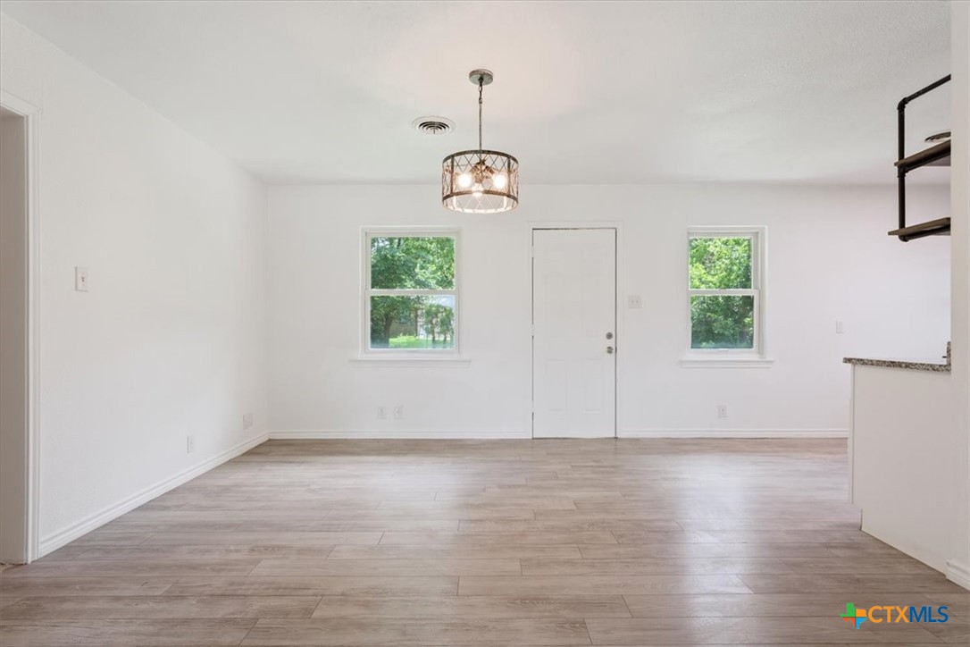 1304 Metropolitan Drive Property Photo 8
