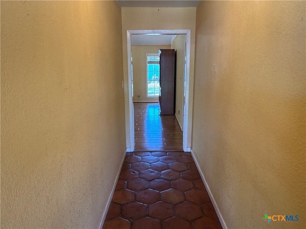 401 Shiloh Drive Property Photo 4