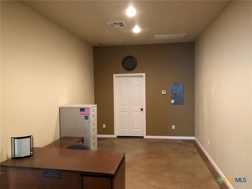 312 Main Street Property Photo 3