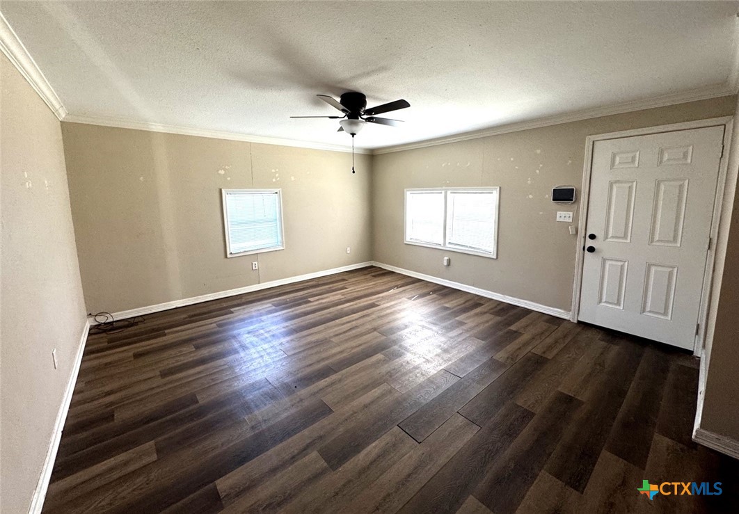 4904 Lone Tree Road Property Photo 2