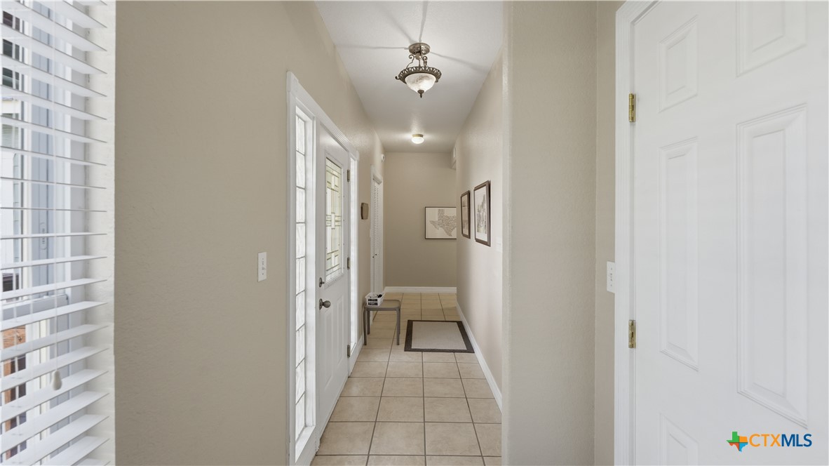 956 Lakebreeze Drive Property Photo 2