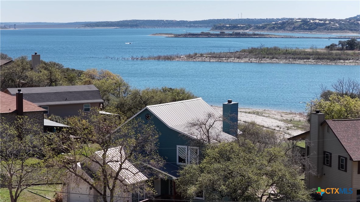 956 Lakebreeze Drive Property Photo 30