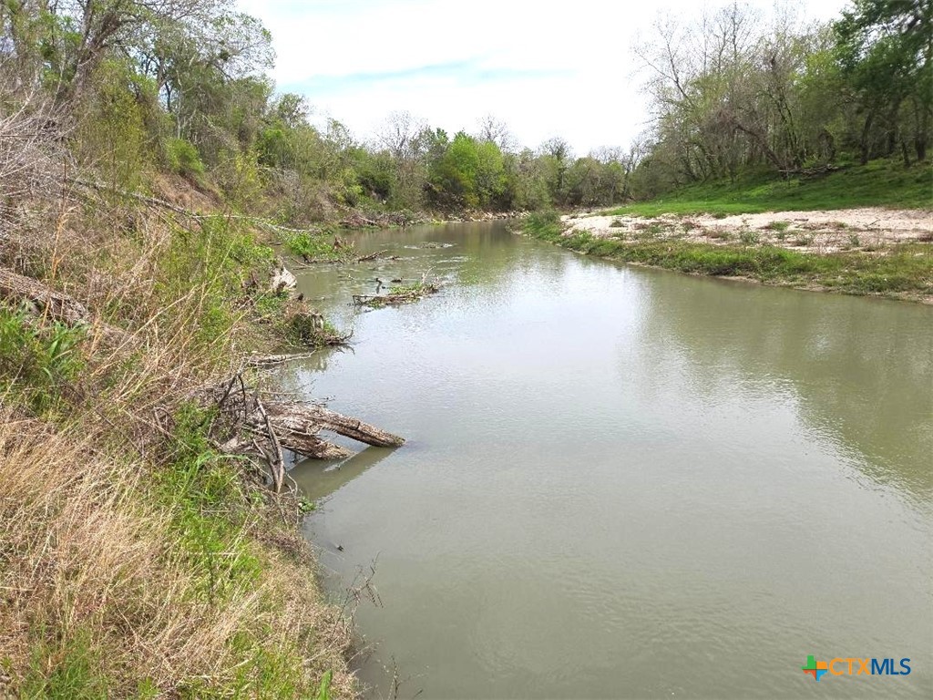 922 Us Highway 59 Property Photo 10