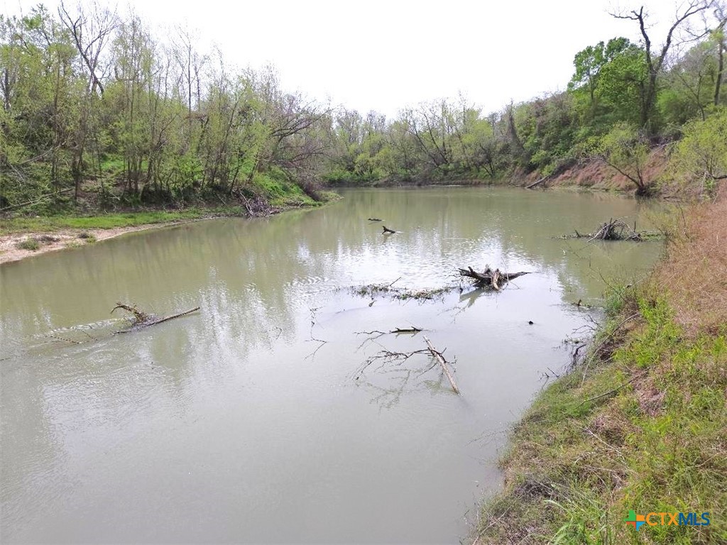 922 Us Highway 59 Property Photo 11