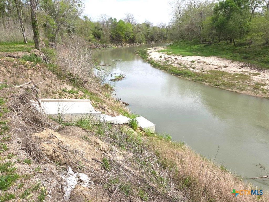 922 Us Highway 59 Property Photo 21
