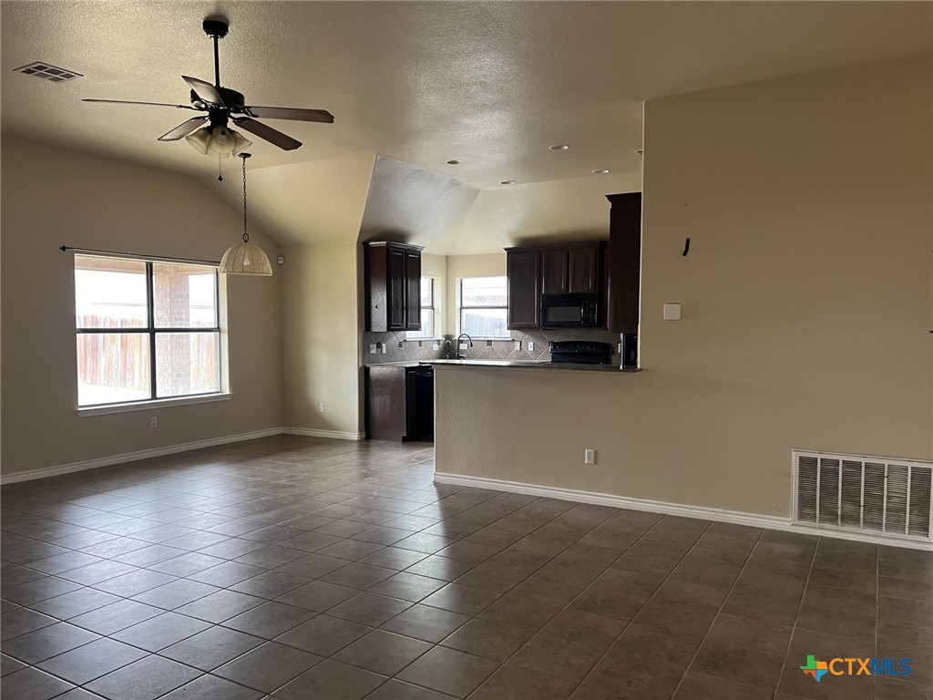 6606 Alvin Drive Property Photo 3