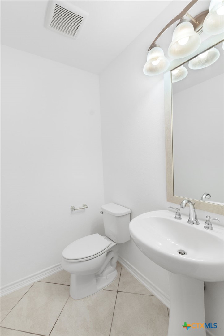 1298 County Road 2337 Property Photo 32