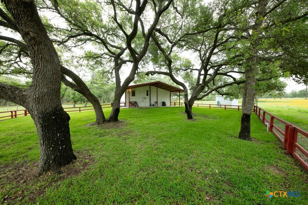 104 Longhorn Road Property Photo 2