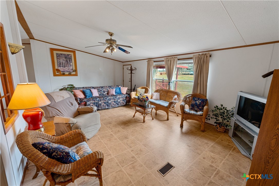 104 Longhorn Road Property Photo 10