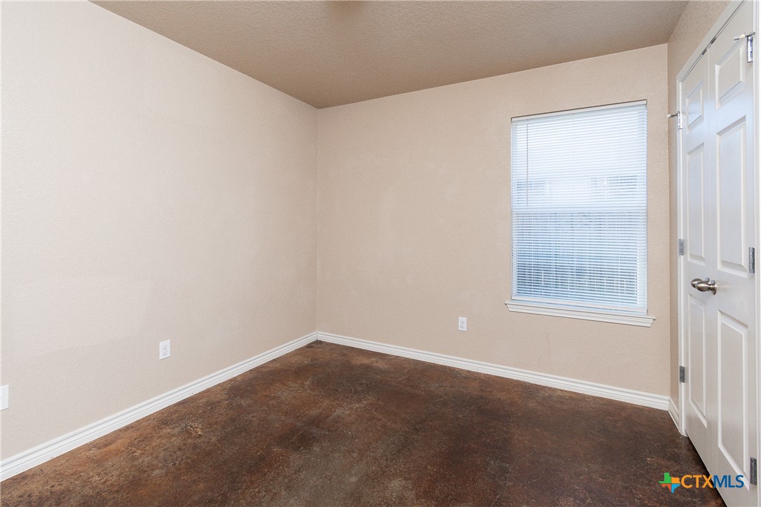 4102 Cambridge Drive B Property Photo 10
