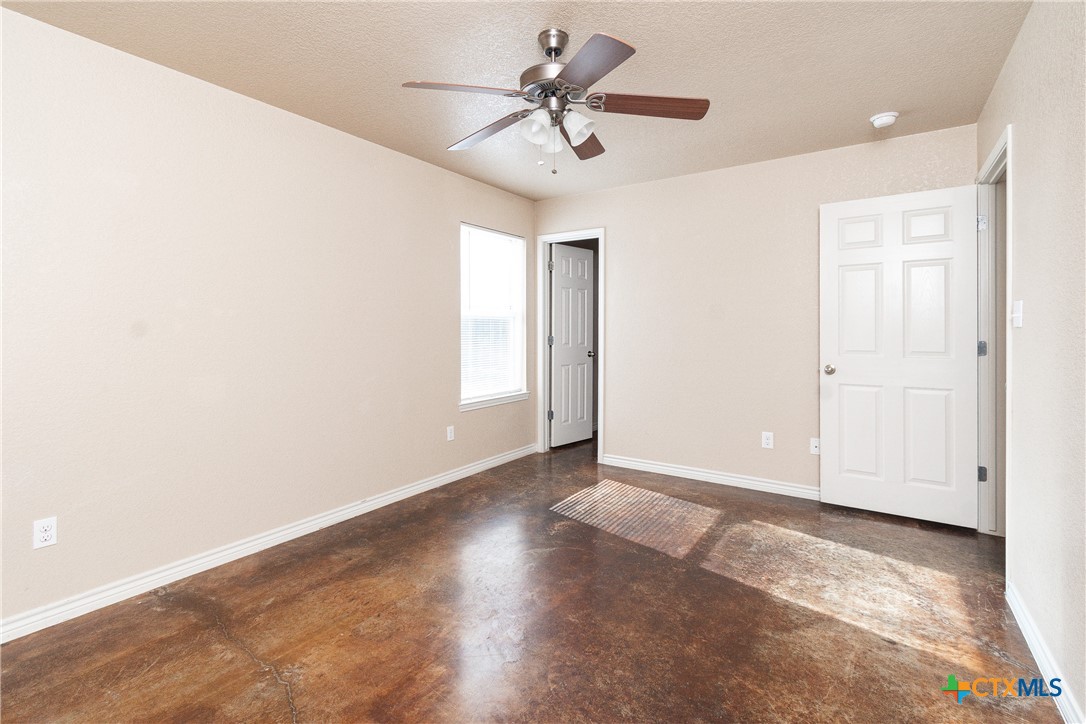 4102 Cambridge Drive B Property Photo 14