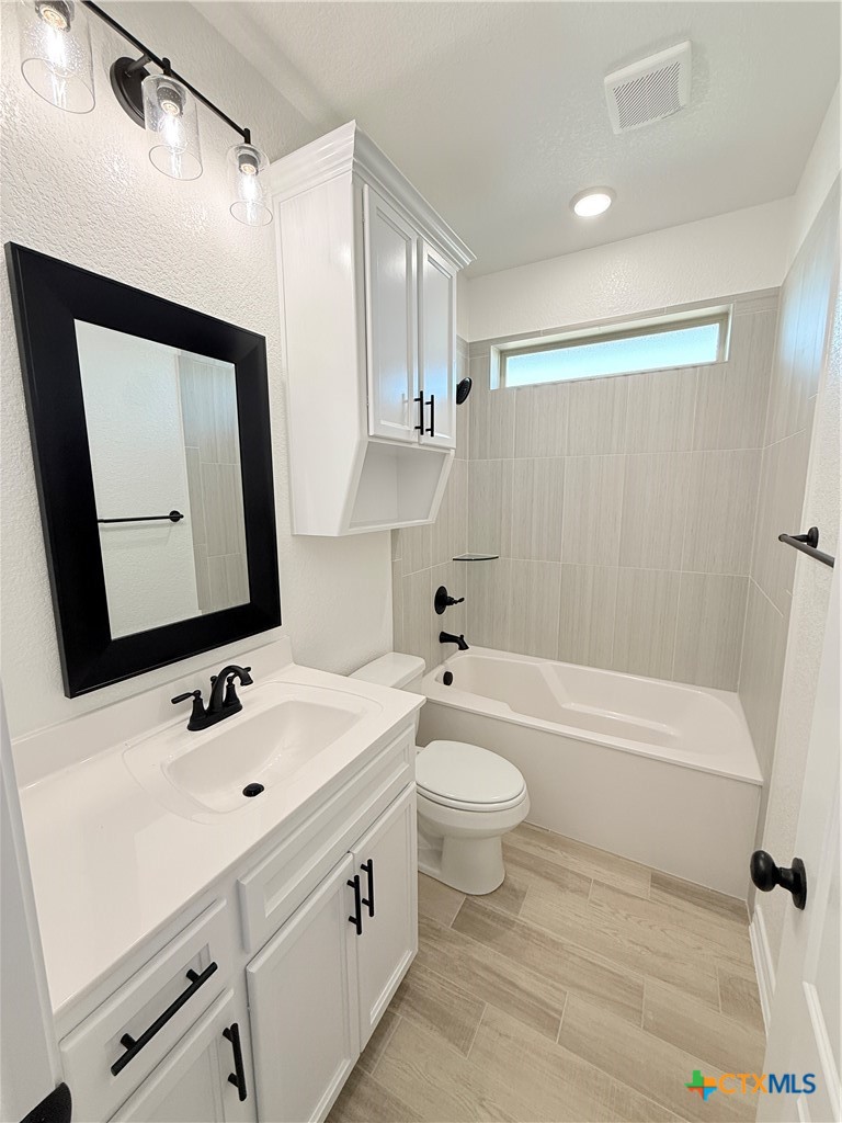 809 Dred Roger Circle Property Photo 3
