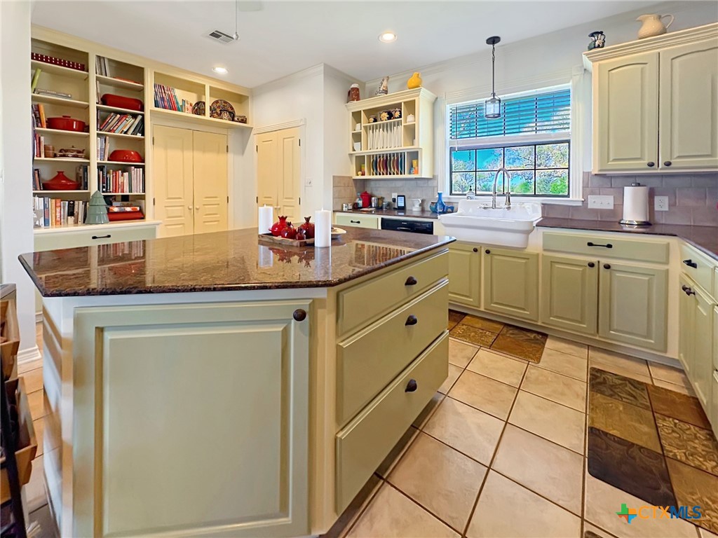 10794 Fm 2159 Property Photo 7