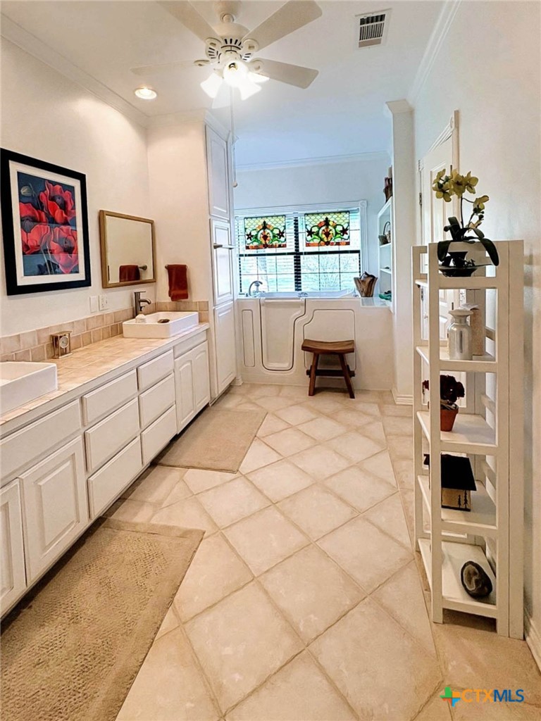 10794 Fm 2159 Property Photo 11
