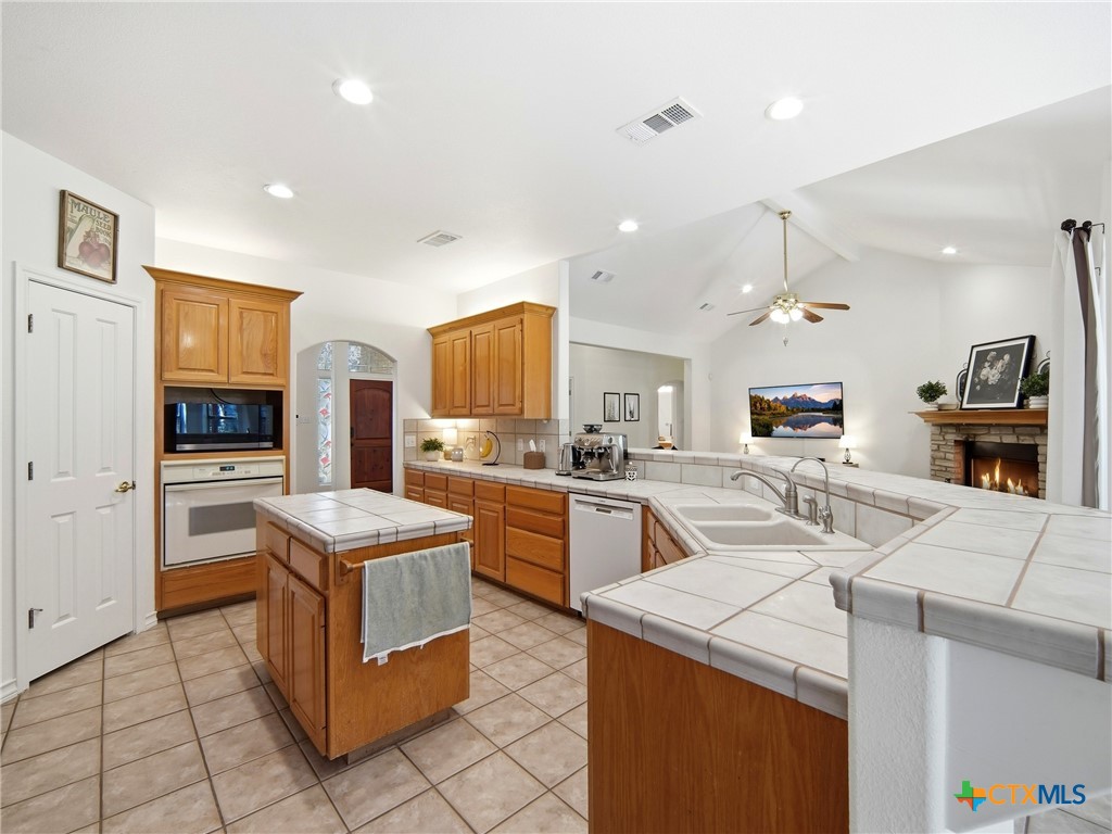 121 Delaney Rae Property Photo 14