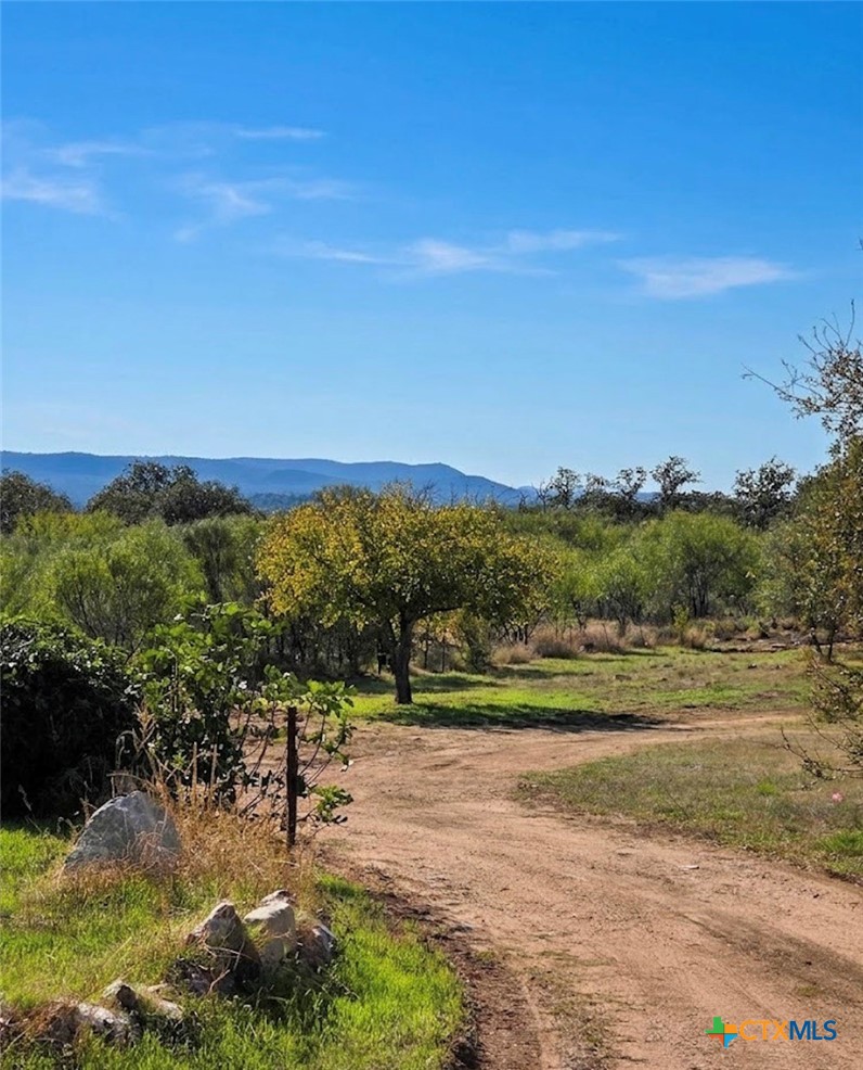 925 Old Spanish Trl Property Photo 4