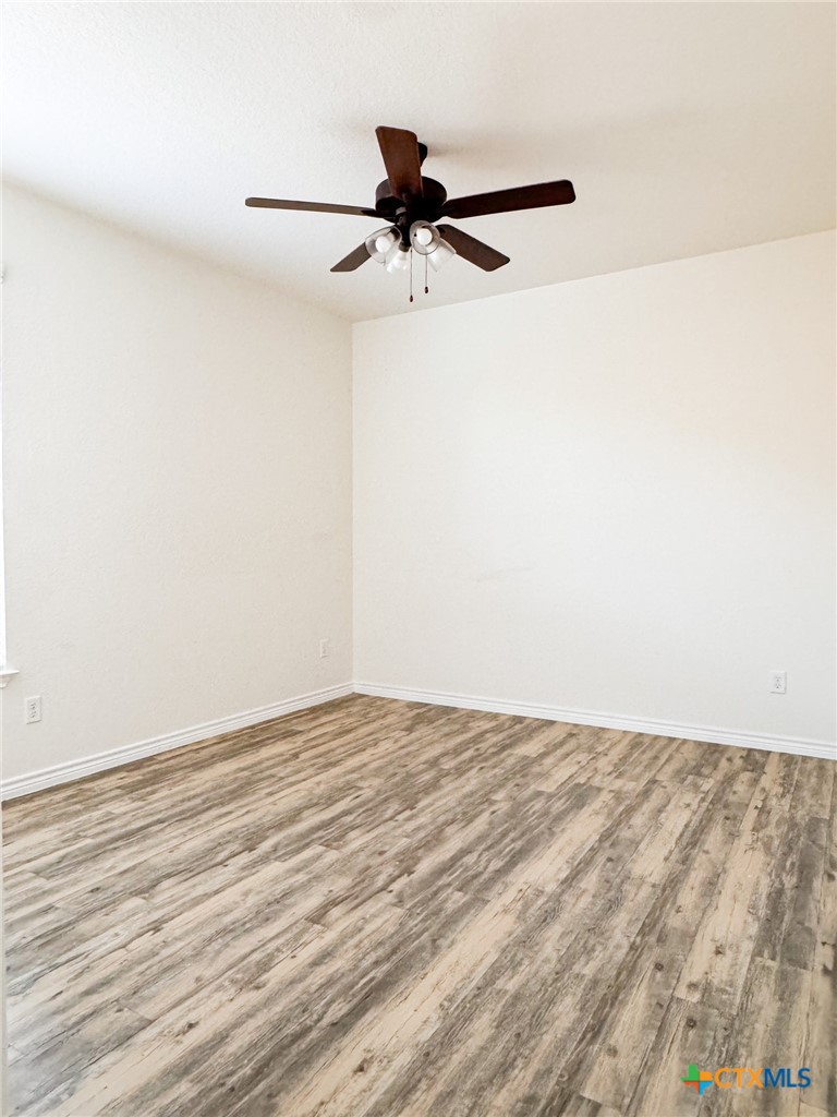 4913 Rose Garden Loop Property Photo 6