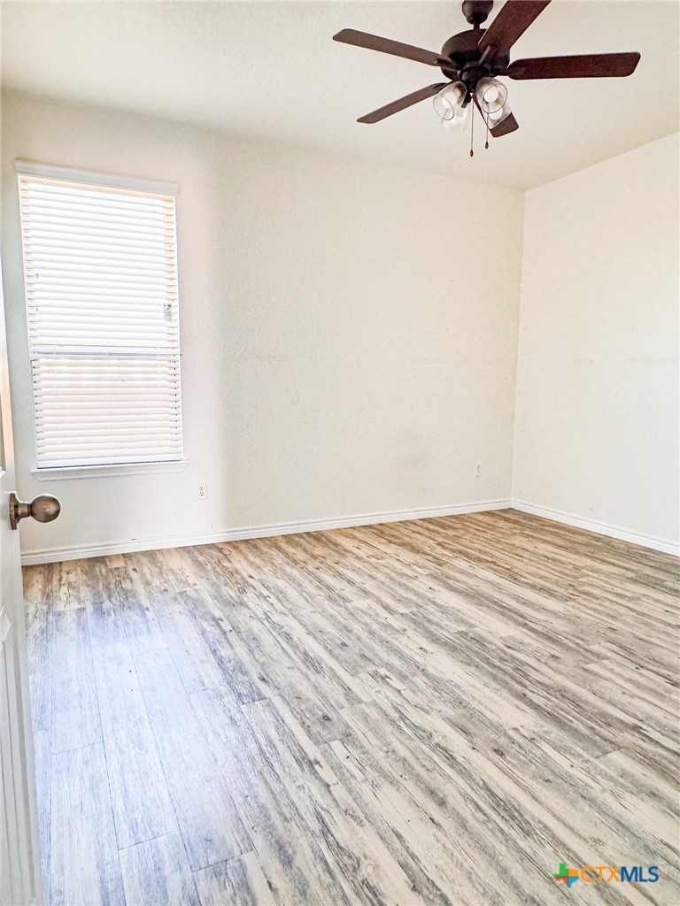 4913 Rose Garden Loop Property Photo 8