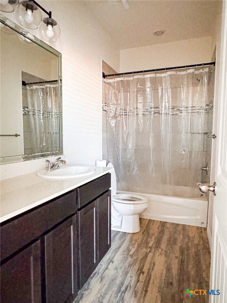 4913 Rose Garden Loop Property Photo 9