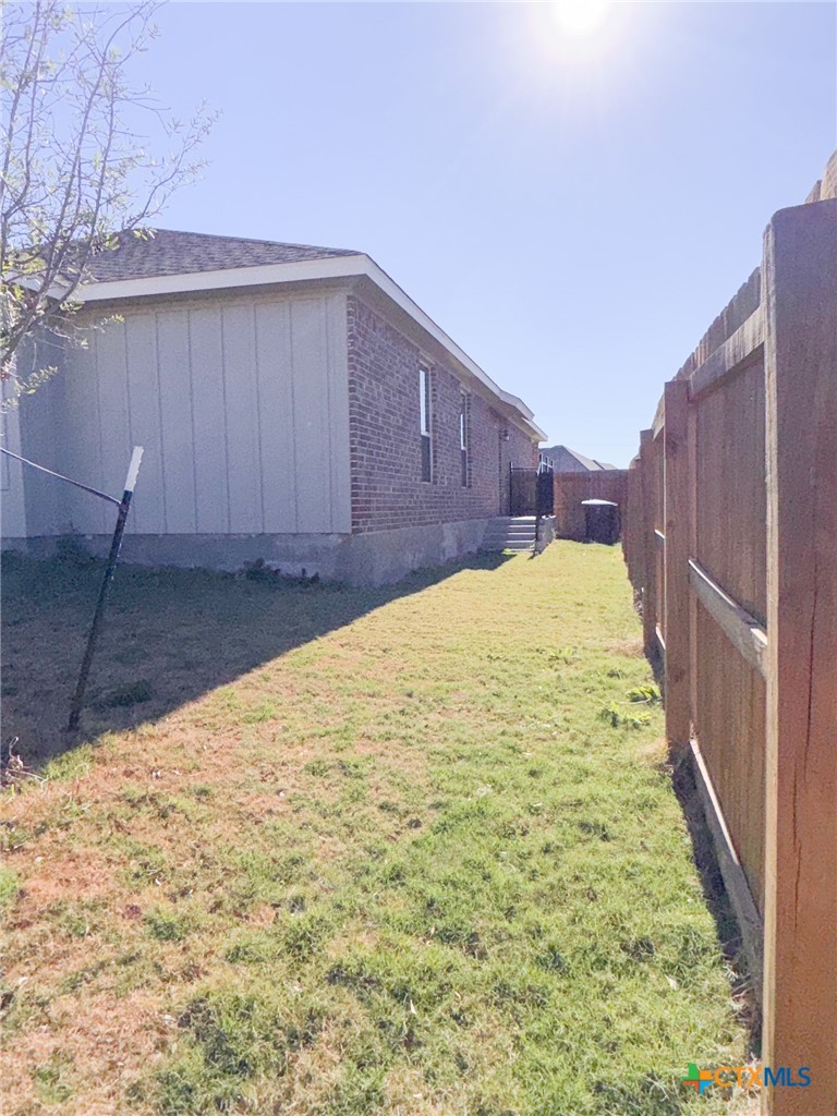 4913 Rose Garden Loop Property Photo 12