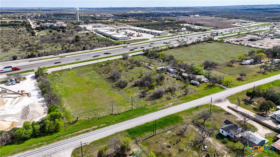 3939 Fm 482 Property Photo 28