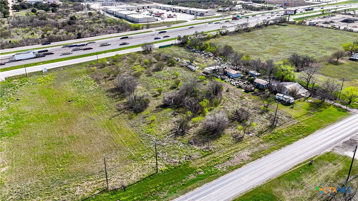 3939 Fm 482 Property Photo 29