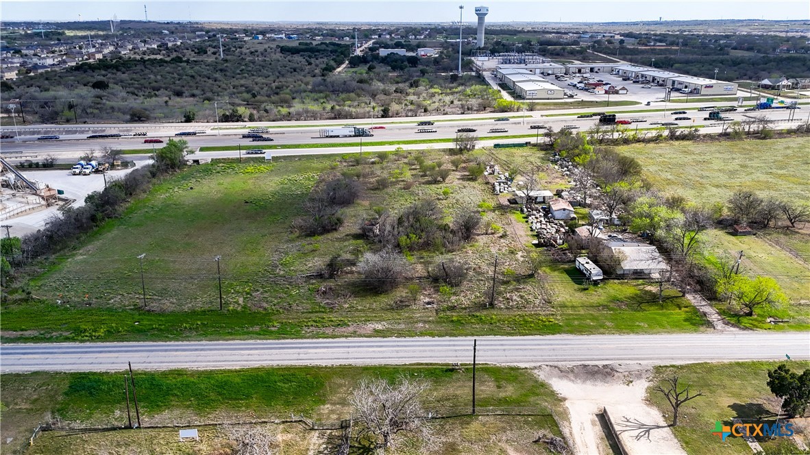 3939 Fm 482 Property Photo 32
