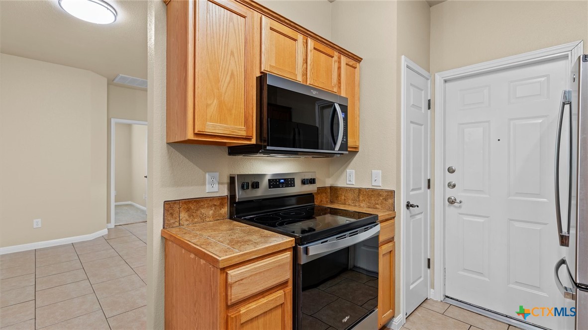 3021/3023 Douglas Fir Drive Property Photo 10