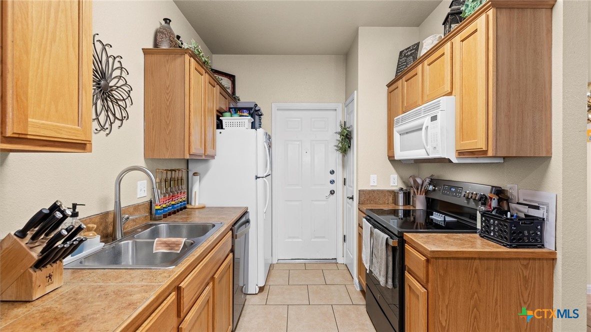 3021/3023 Douglas Fir Drive Property Photo 28