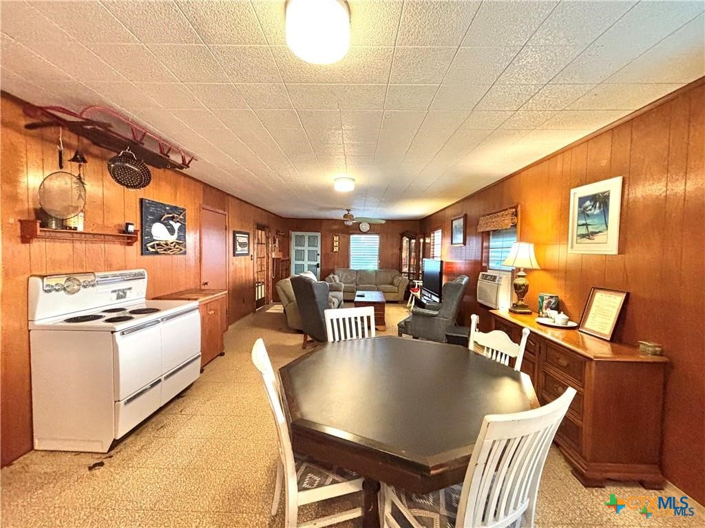 411 W Olive Avenue Property Photo 14
