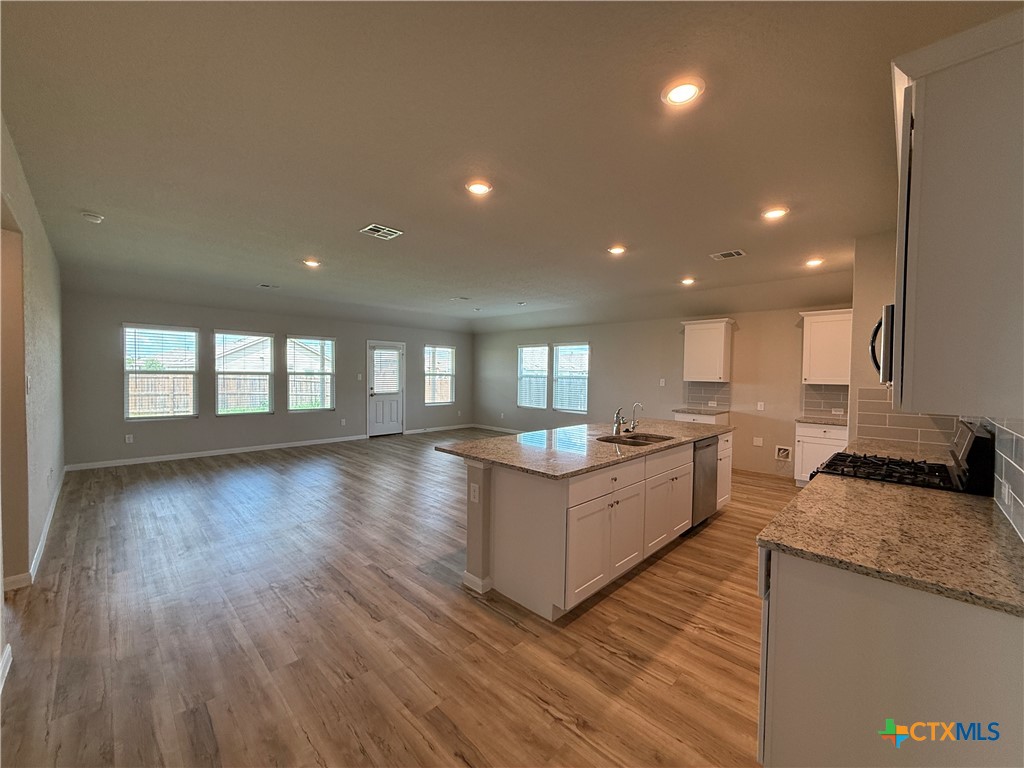 554 Blue Stem Road Property Photo 2