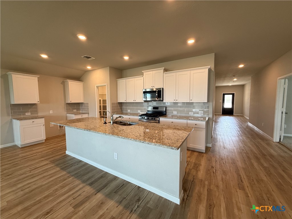 554 Blue Stem Road Property Photo 3