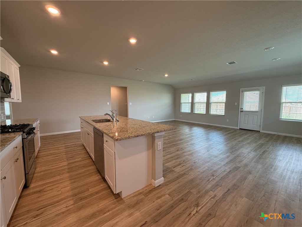 554 Blue Stem Road Property Photo 8