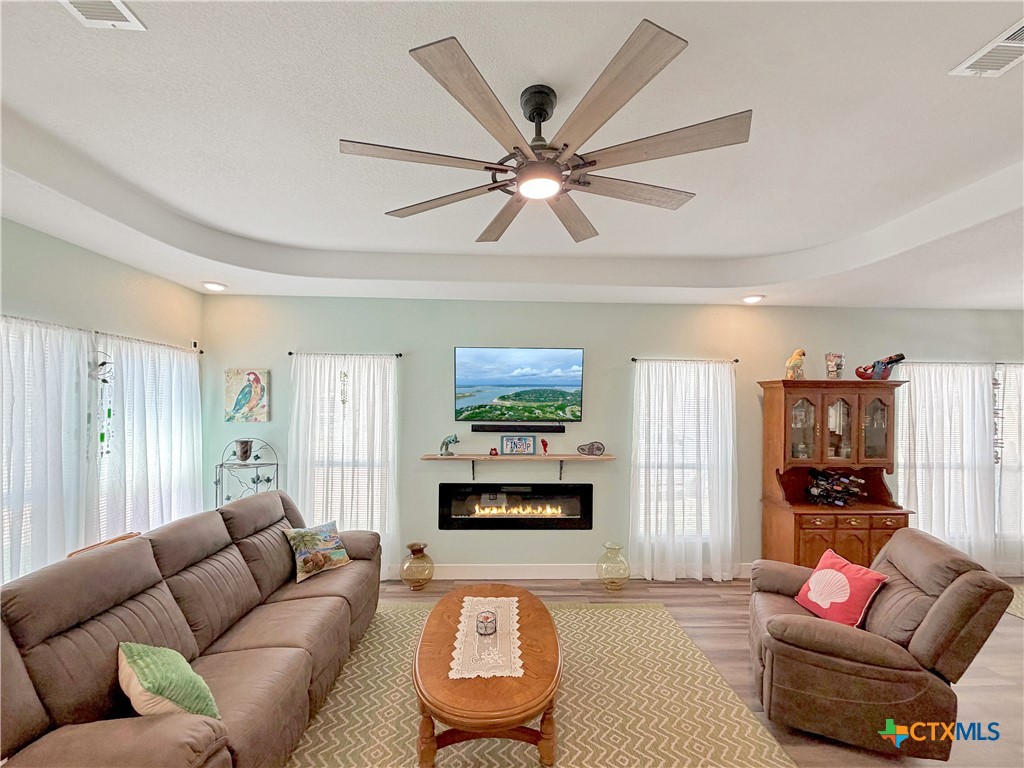 2872 Lakeview Drive Property Photo 7