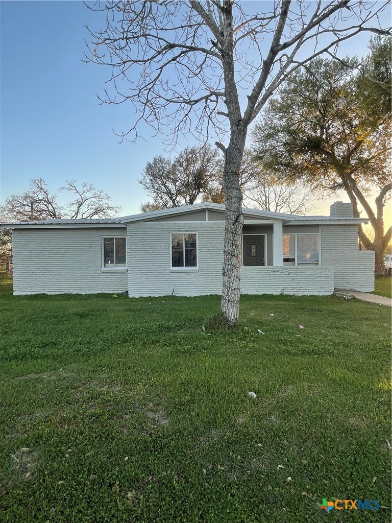 611 Sarah Street Property Photo 3