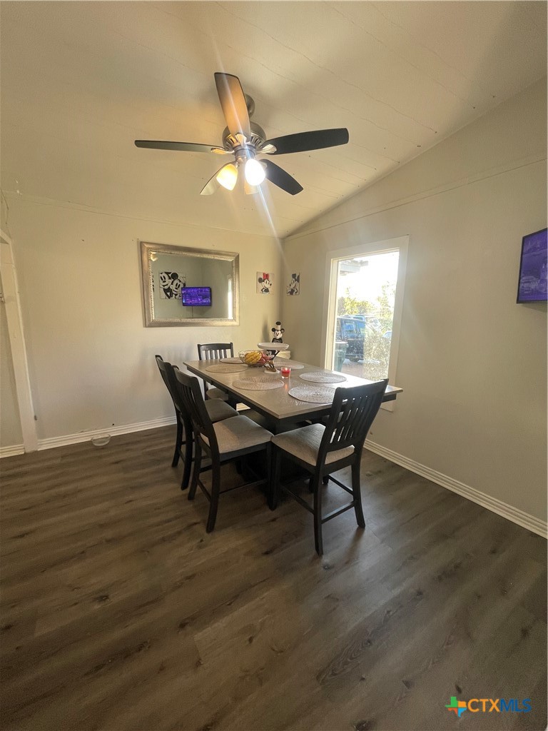 611 Sarah Street Property Photo 10