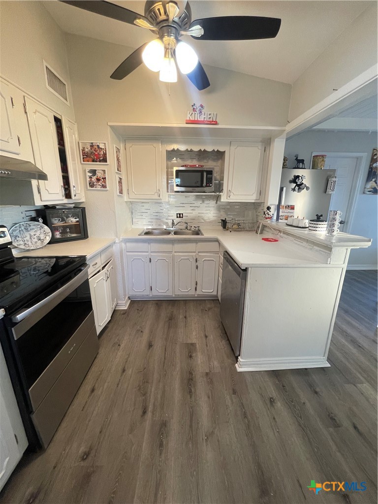 611 Sarah Street Property Photo 14