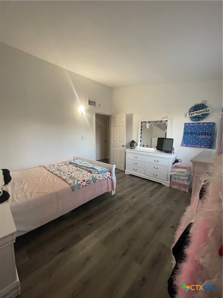 611 Sarah Street Property Photo 23