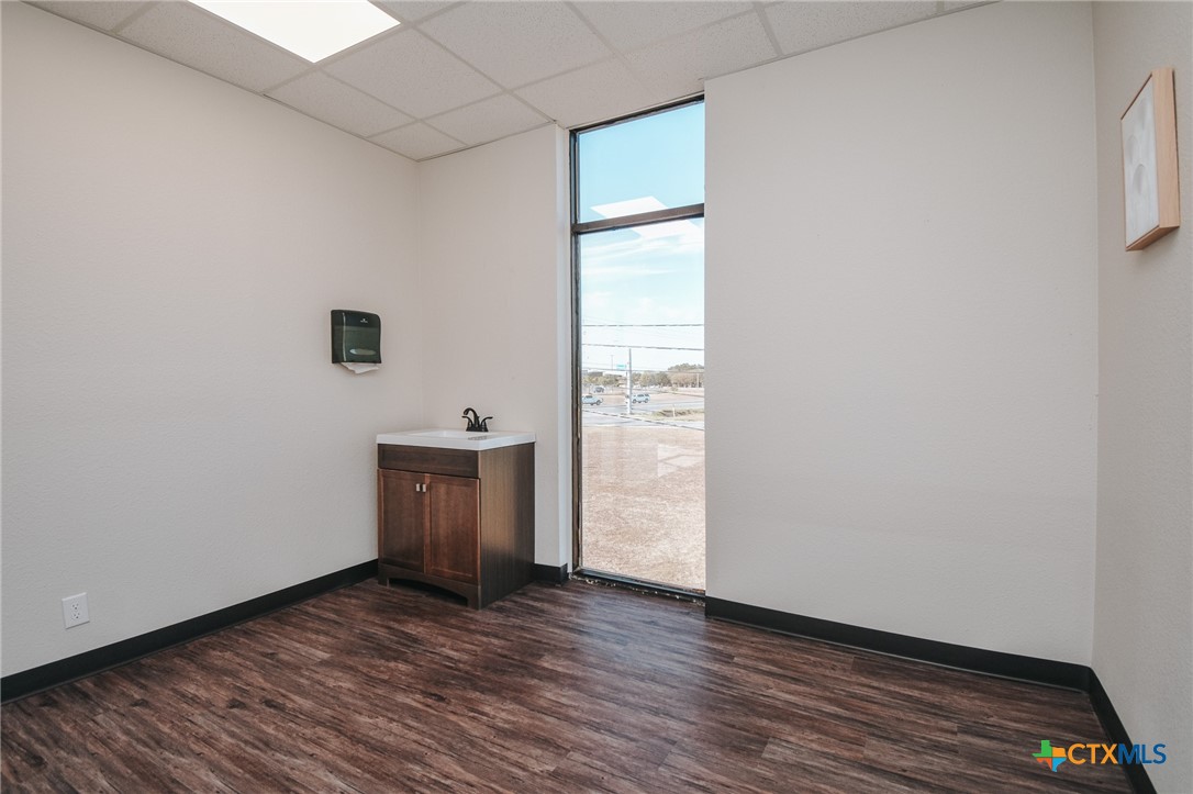 4104 Houston Highway 500 Property Photo 11