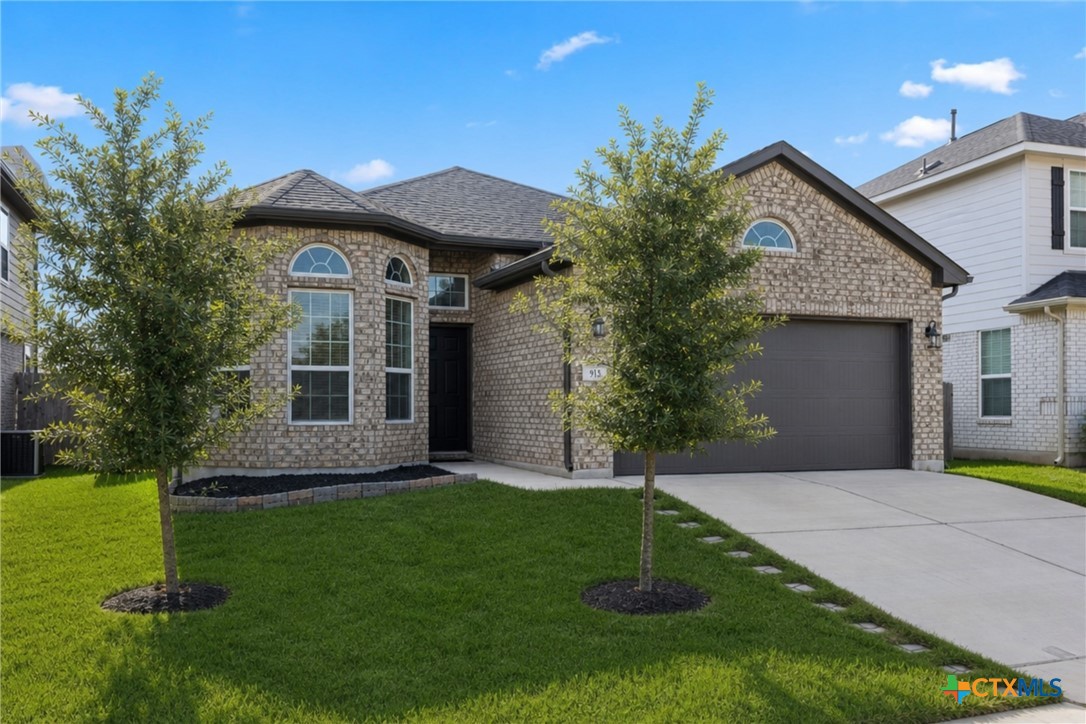913 Blue Oak Boulevard Property Photo 1