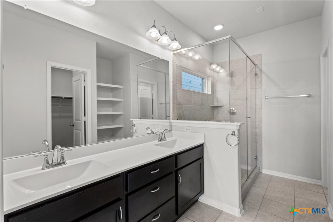 913 Blue Oak Boulevard Property Photo 11