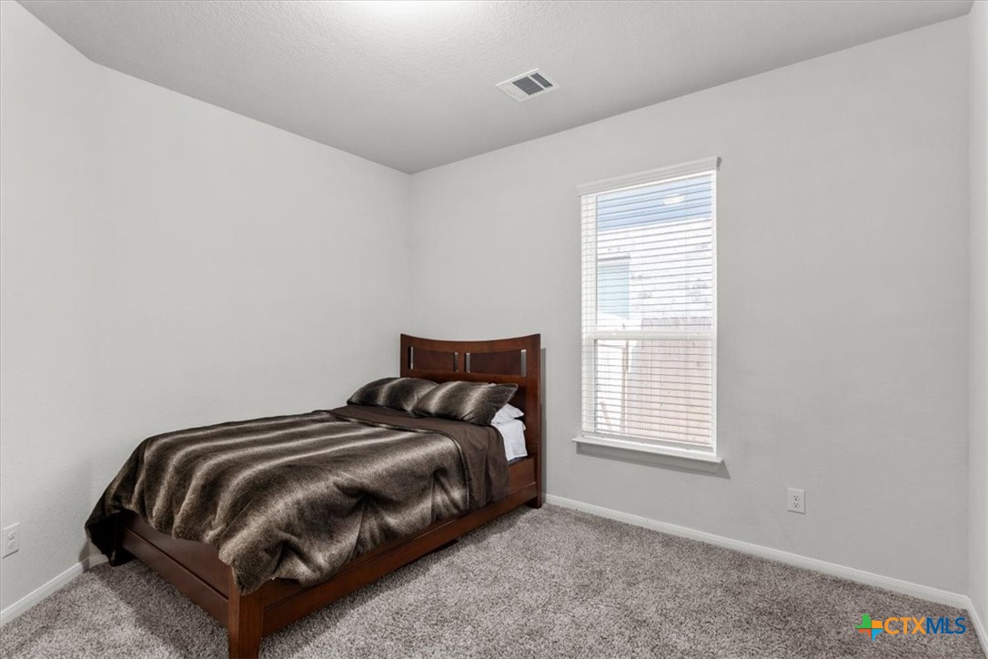 913 Blue Oak Boulevard Property Photo 12