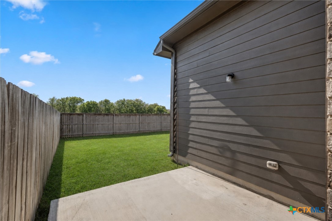 913 Blue Oak Boulevard Property Photo 16