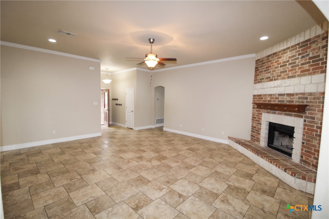1128 Pheasant Circle Property Photo 3