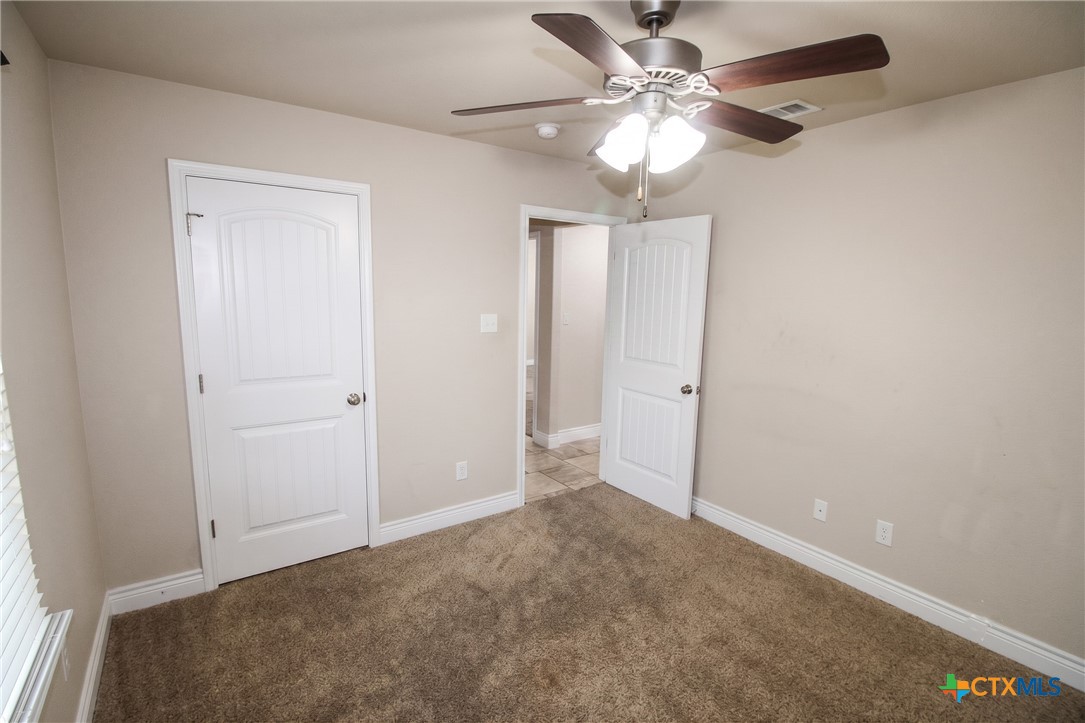 1128 Pheasant Circle Property Photo 9
