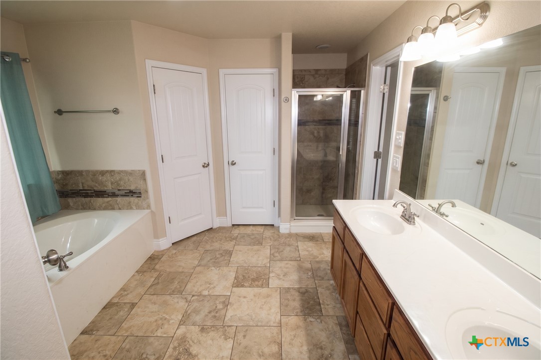 1128 Pheasant Circle Property Photo 13