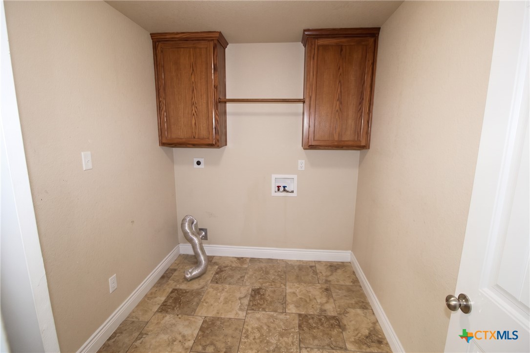 1128 Pheasant Circle Property Photo 15