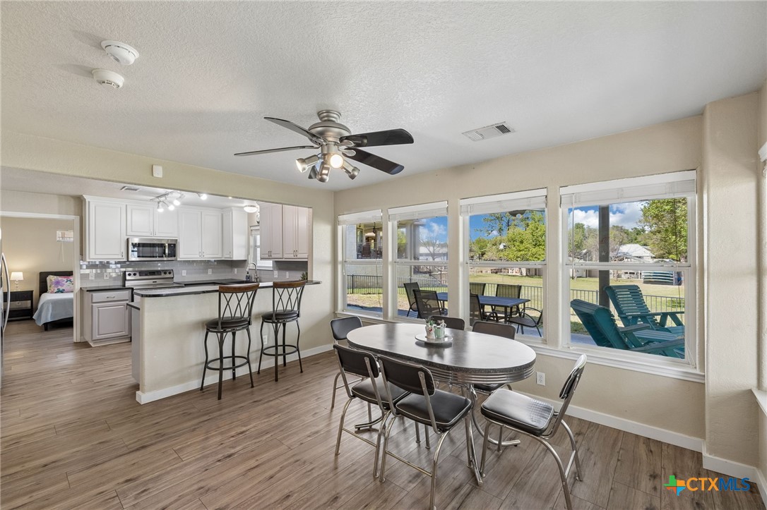 619 Clear Cove Drive Property Photo 11