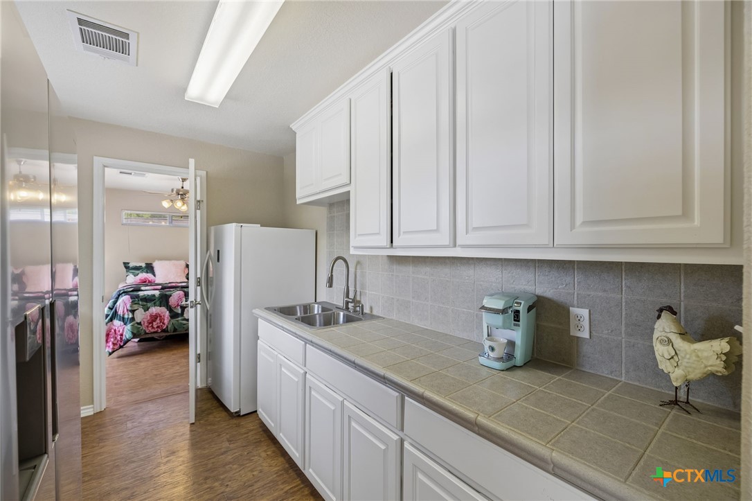 619 Clear Cove Drive Property Photo 19