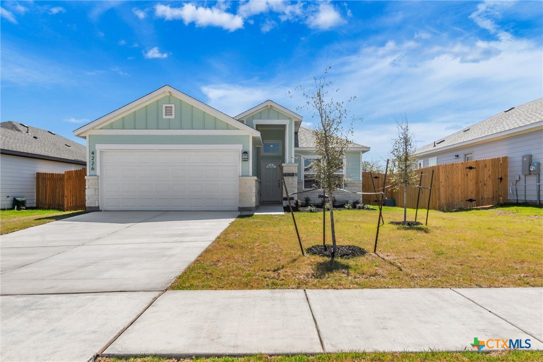 4226 Lugard Drive Property Photo 2